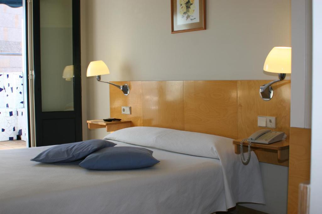 Hotel Rambla Figueres Chambre photo
