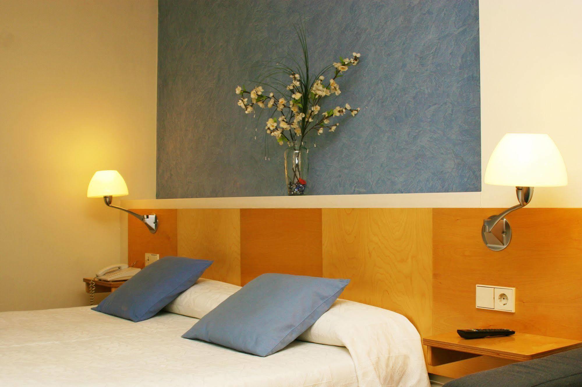 Hotel Rambla Figueres Extérieur photo