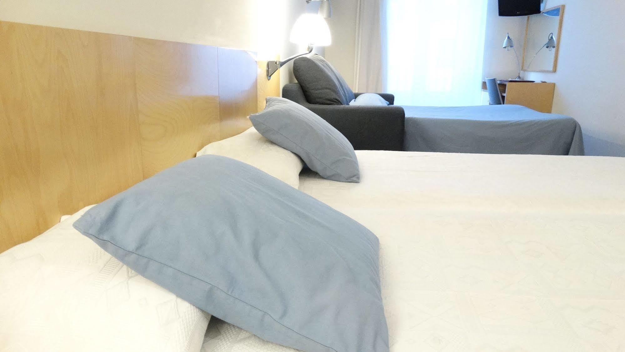 Hotel Rambla Figueres Extérieur photo