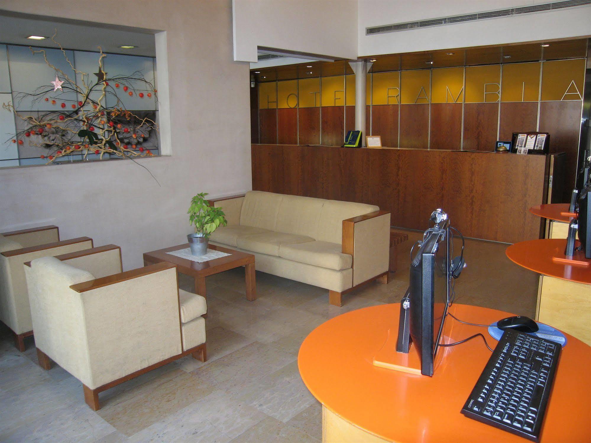 Hotel Rambla Figueres Extérieur photo